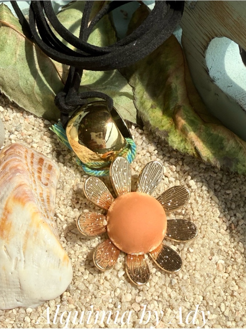 EXAGGERATED Gold Flower Pendant Necklace with Peach Center
